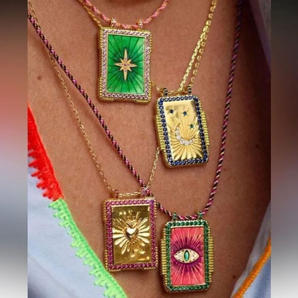 Green star Pendant Necklace N1051